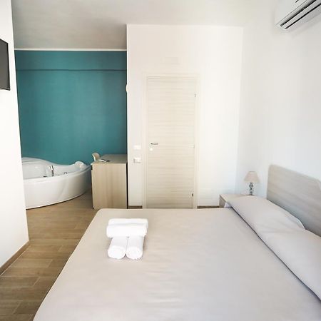 Il Viaggiatore Via Rimini Serapo 加埃塔 外观 照片
