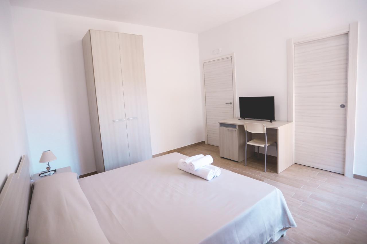 Il Viaggiatore Via Rimini Serapo 加埃塔 外观 照片