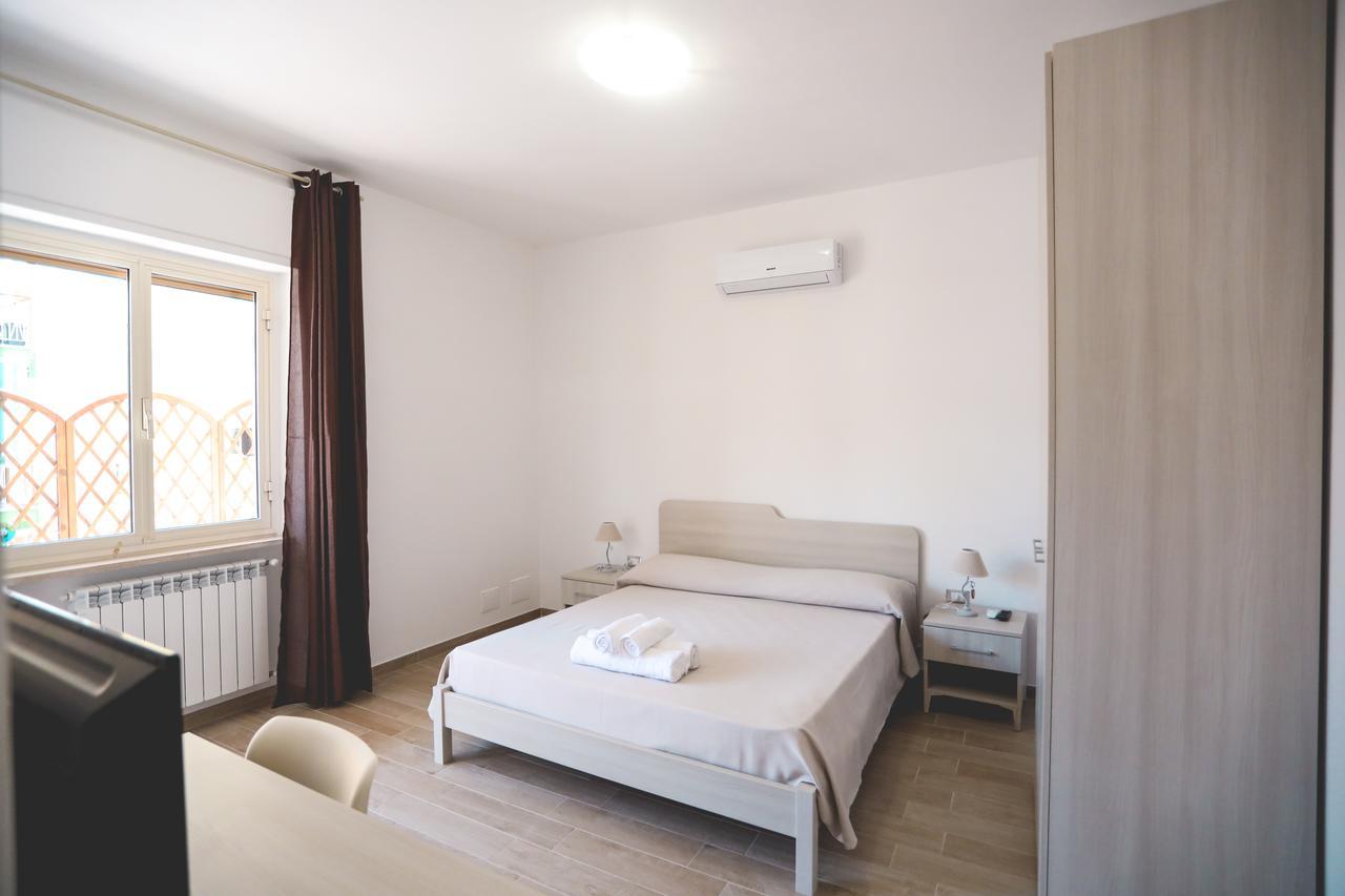 Il Viaggiatore Via Rimini Serapo 加埃塔 外观 照片