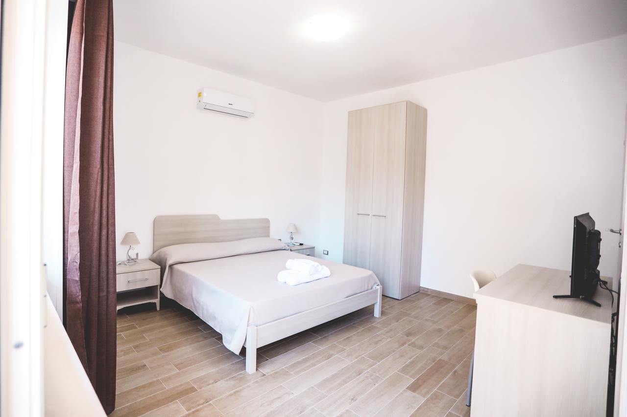 Il Viaggiatore Via Rimini Serapo 加埃塔 外观 照片
