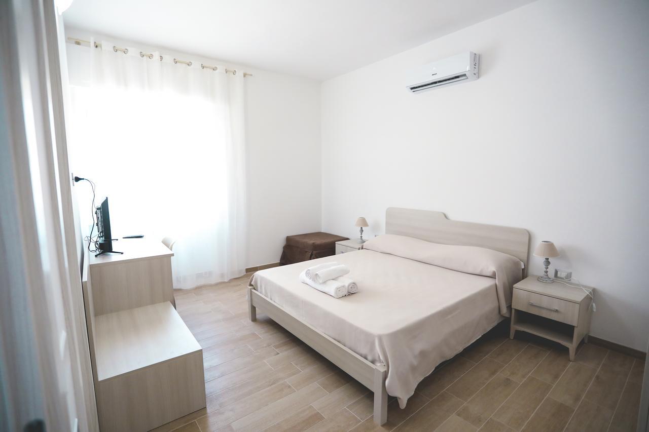 Il Viaggiatore Via Rimini Serapo 加埃塔 外观 照片